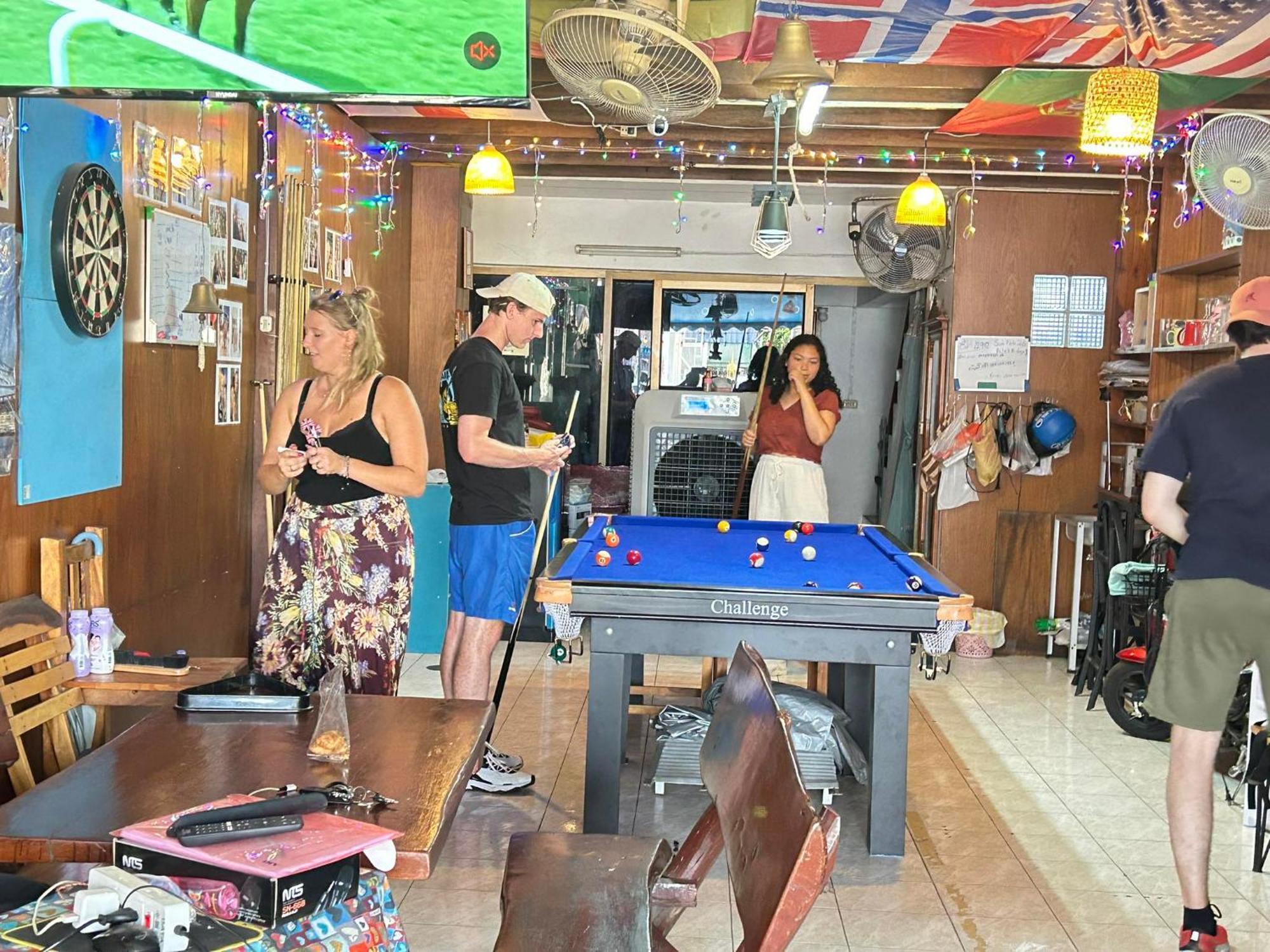 Noot'S Bar And Guesthouse كانتْشانابوري المظهر الخارجي الصورة