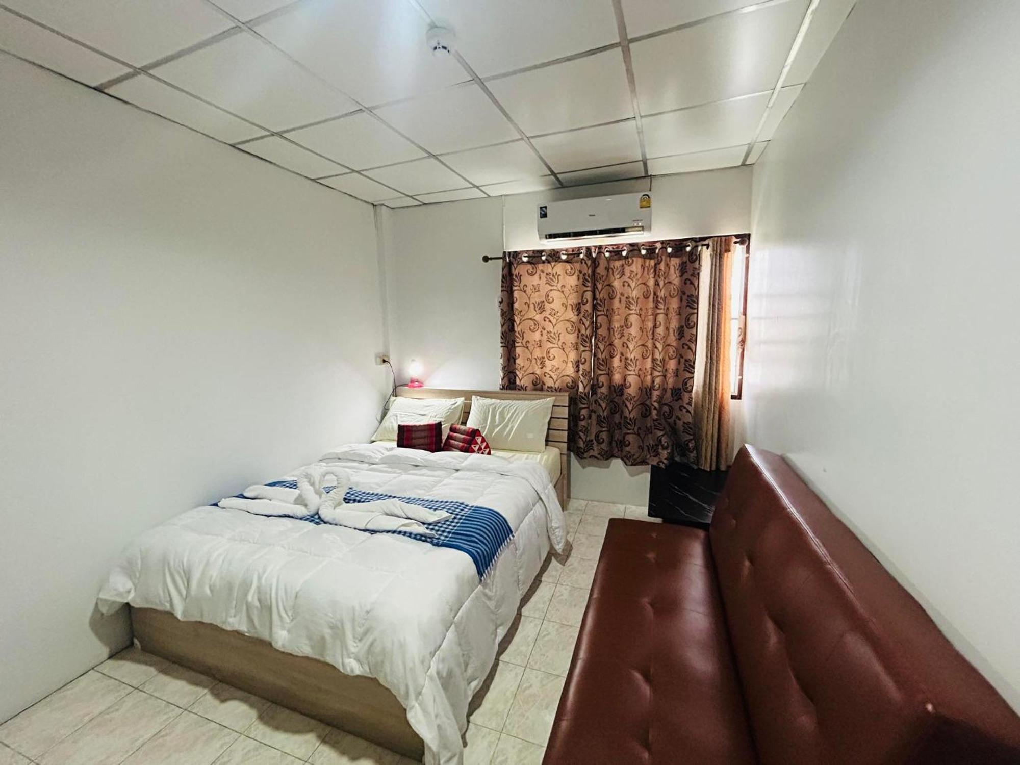 Noot'S Bar And Guesthouse كانتْشانابوري المظهر الخارجي الصورة
