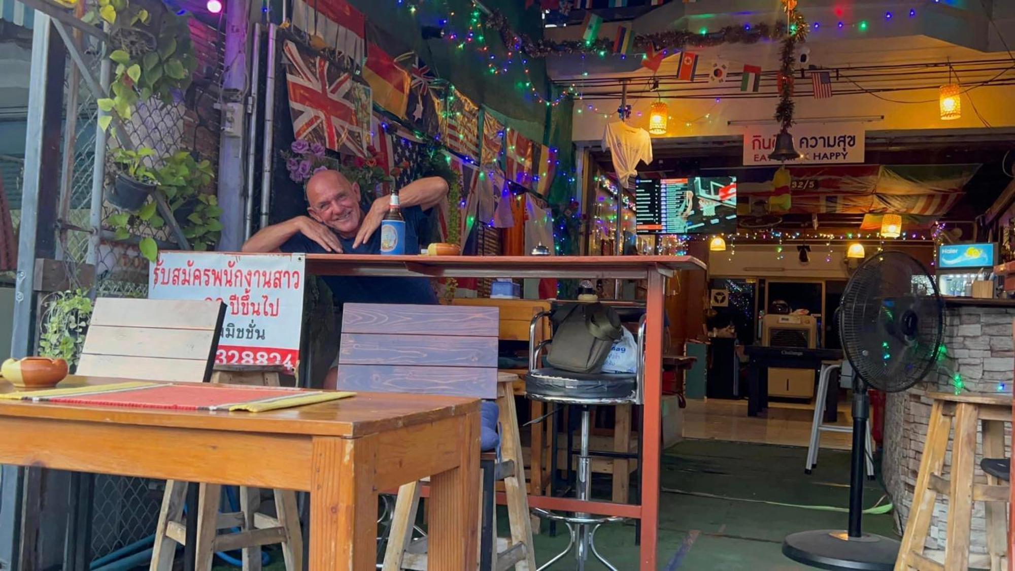 Noot'S Bar And Guesthouse كانتْشانابوري المظهر الخارجي الصورة