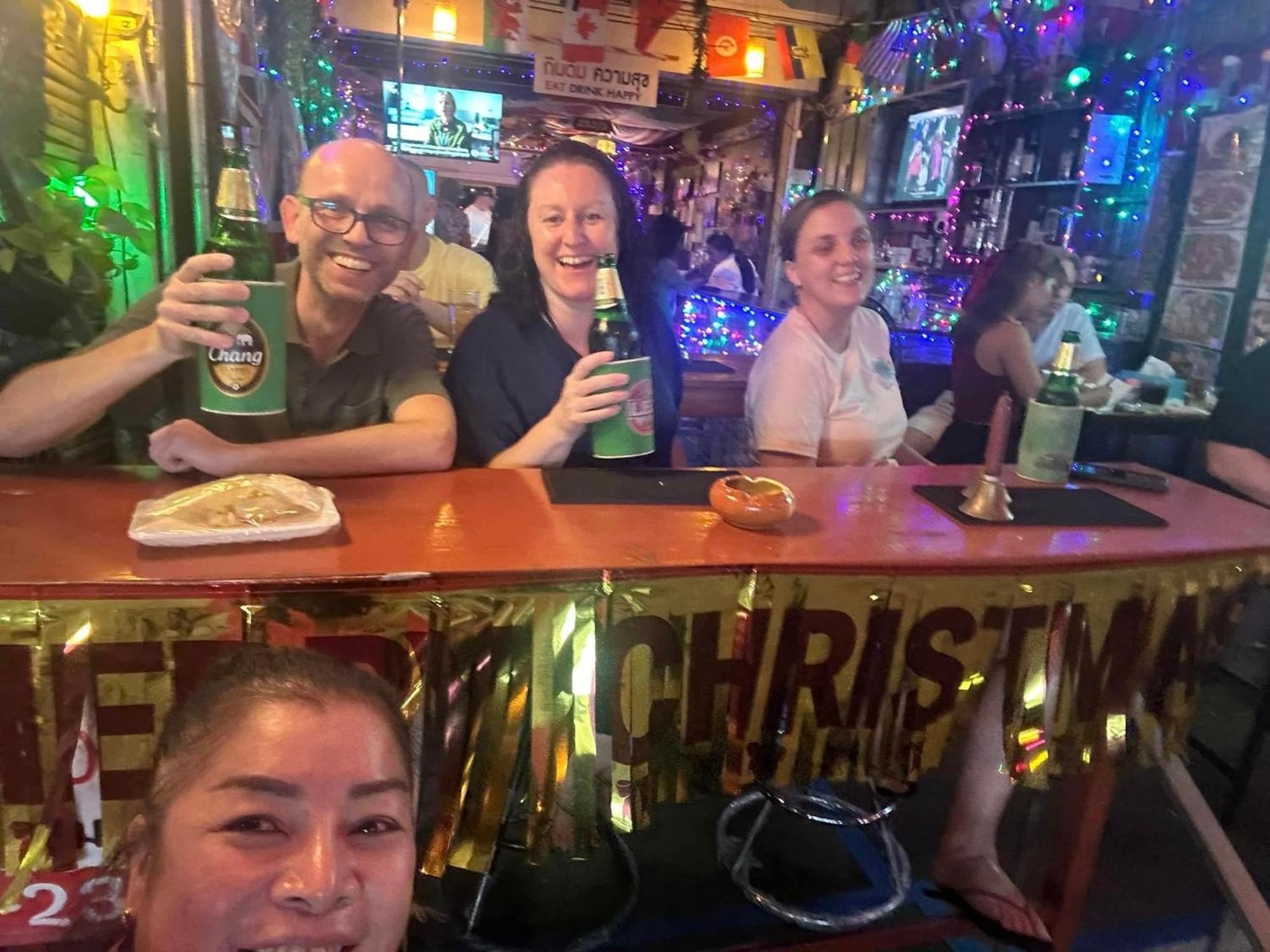 Noot'S Bar And Guesthouse كانتْشانابوري المظهر الخارجي الصورة